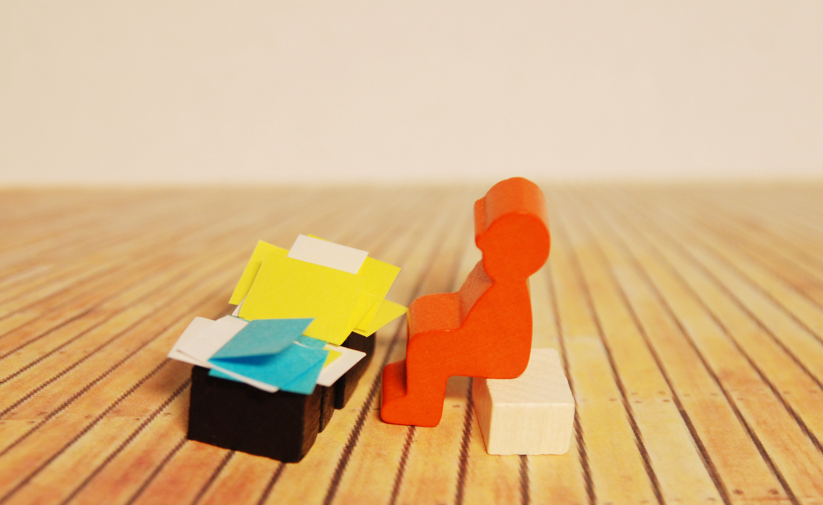 Dokumentenanalyse, alle relevanten Dokumente werden systematisch gesichtet