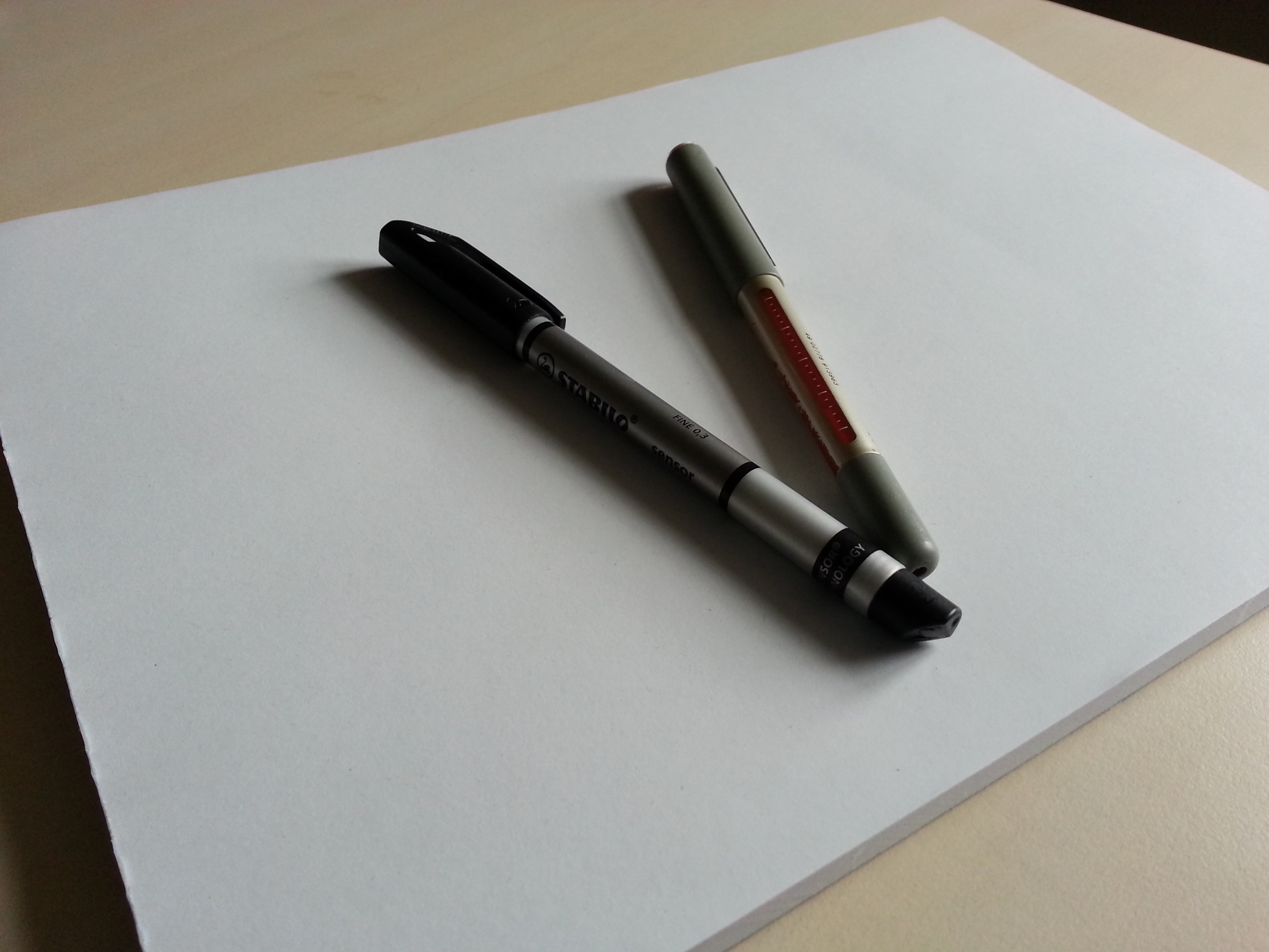 Benötigte Materialien: Stifte und Papier.